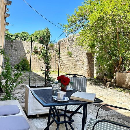 Apartment Stara Kuca Мали Стон Екстериор снимка