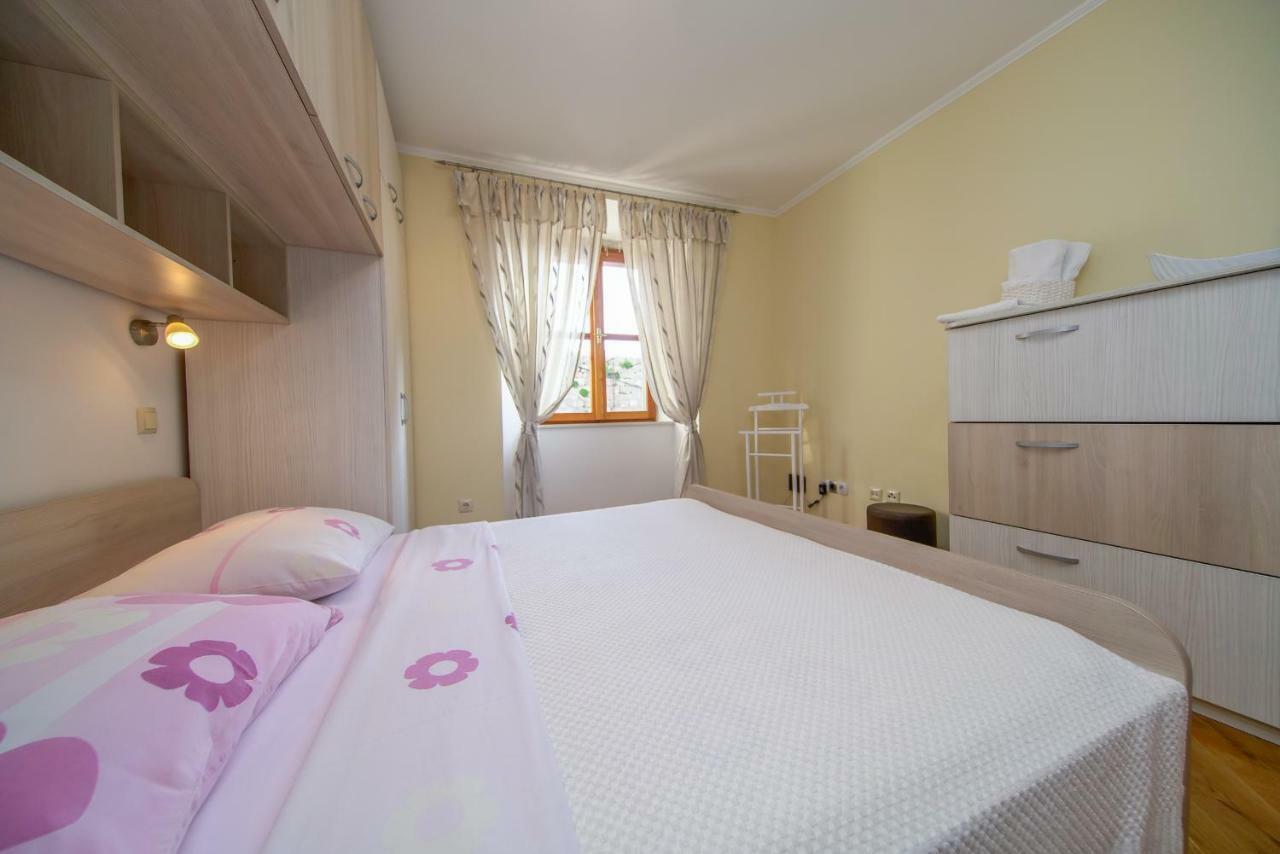 Apartment Stara Kuca Мали Стон Екстериор снимка
