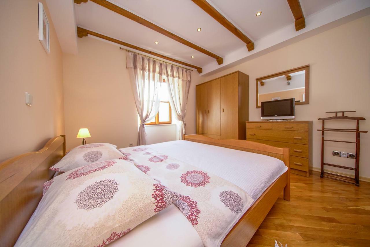 Apartment Stara Kuca Мали Стон Екстериор снимка